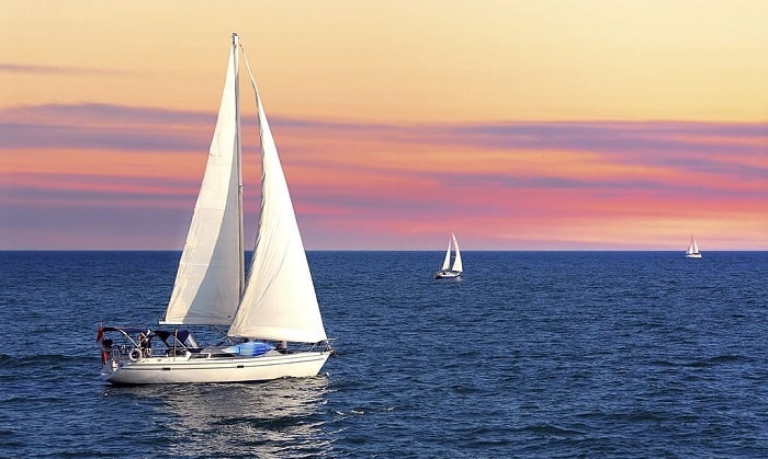 which sailboat is the stand on vessel